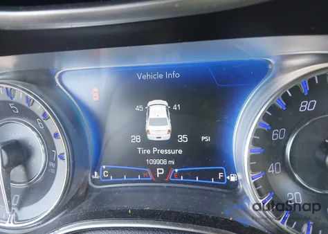 2019 Chrysler 300 Touring из США, поврежденный, VIN 2C3CCAAG1KH746059